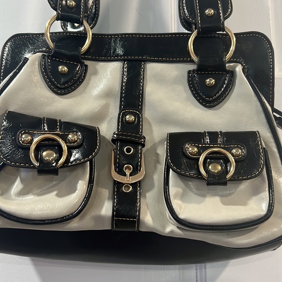 Vintage bag with gold accents excellent condition see pictures - Picture 2 of 7